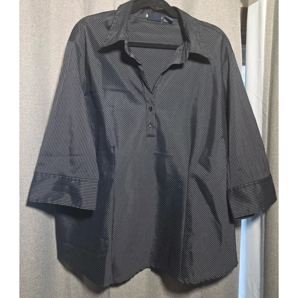 DCC Woman Pinstripe Dress Shirt Black White 3/4 Sleeve V-Neck Blouse Size 2X